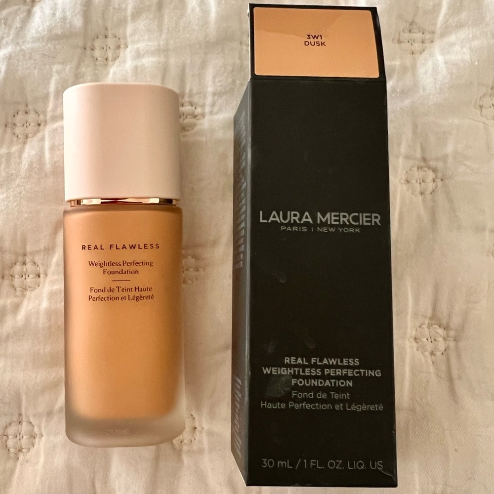 Laura Mercier Real Flawless Weightless Perfecting Foundation - 3W1 Dusk NIB